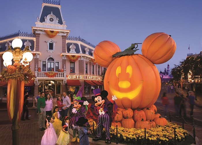 【ハロウィーン時期限定】ディズニーランド&ミッキーのハロウィーンパーティーツアー【ダウンタウン・ハリウッド地区発着】【同時に2名様以上のお申し込み】 【ハロウィーン時期限定】ディズニーランド&ミッキーのハロウィーンパーティーツアー【ダウンタウン・ハリウッド地区発着】【同時に2名様以上のお申し込み】