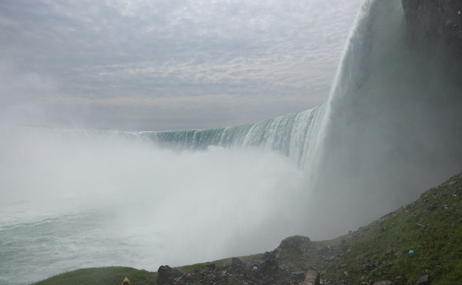 カナダ時間10月23日 現場からライブ中継 行った気になる観光セミナー ナイアガラの滝の迫力を大満喫 Hisアメリカ オンラインツアー