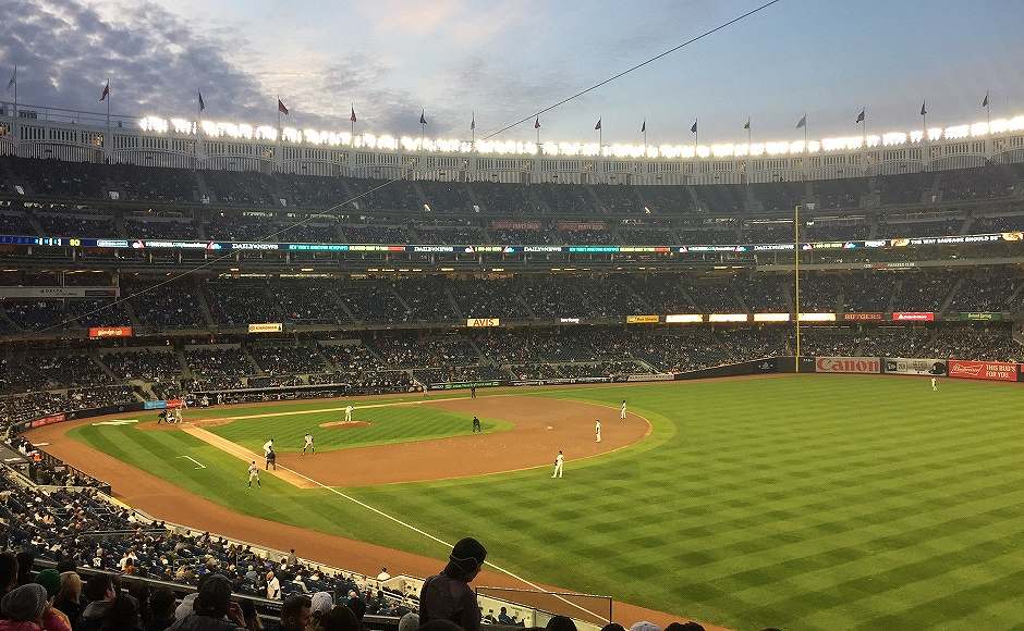 ニューヨーク Y 野球観戦ツアー カテゴリーC（3階席後方）