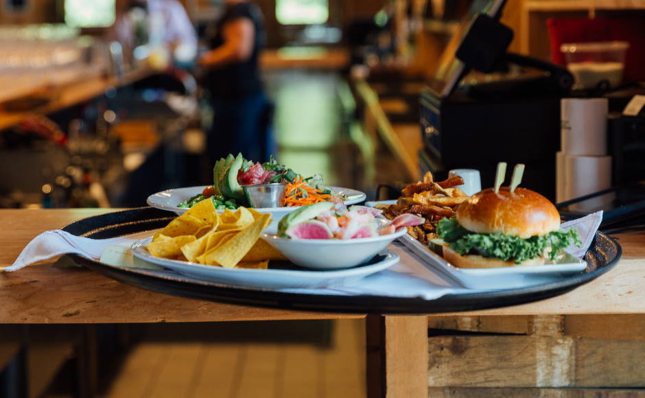 これで安心 Nyでのダイニング 日米で決定的に違うレストラン マナー5つのポイント Hisアメリカ オンラインツアー