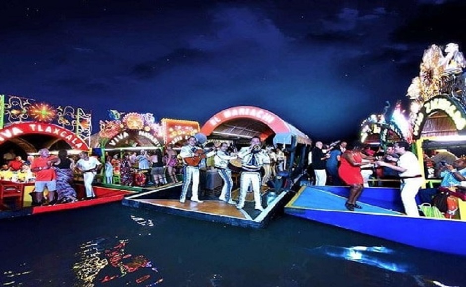 Xoximilco〈ソチミルコ〉ツアー<夕食、往復送迎付> Xoximilco〈ソチミルコ〉ツアー<夕食、往復送迎付>