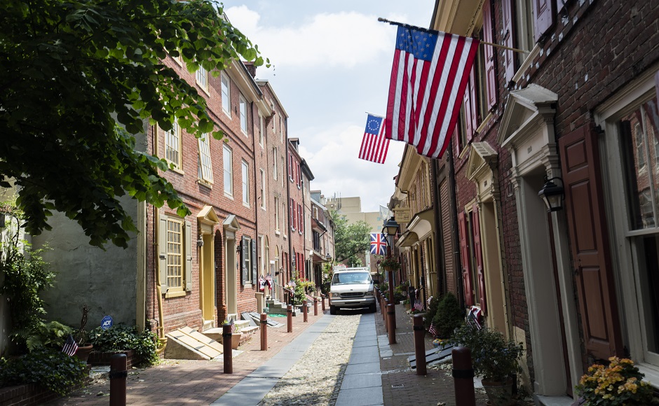 【ニューヨーク発着】アメリカンゲートウェイ 3泊4日 ＜日本語ガイド付き／往復車利用＞ ＜２名または３名１室利用プラン＞